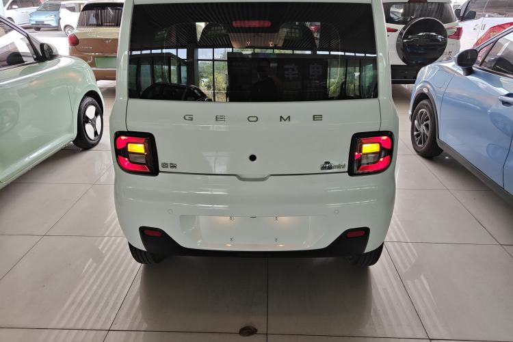 Used Geely Galaxy Panda 2023 Panda Mini 200km Endurance Bear Rear