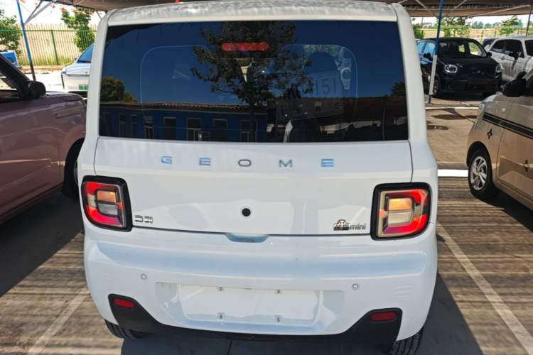 Used Geely Galaxy Panda 2023 Panda Mini 200km Endurance Bear Rear