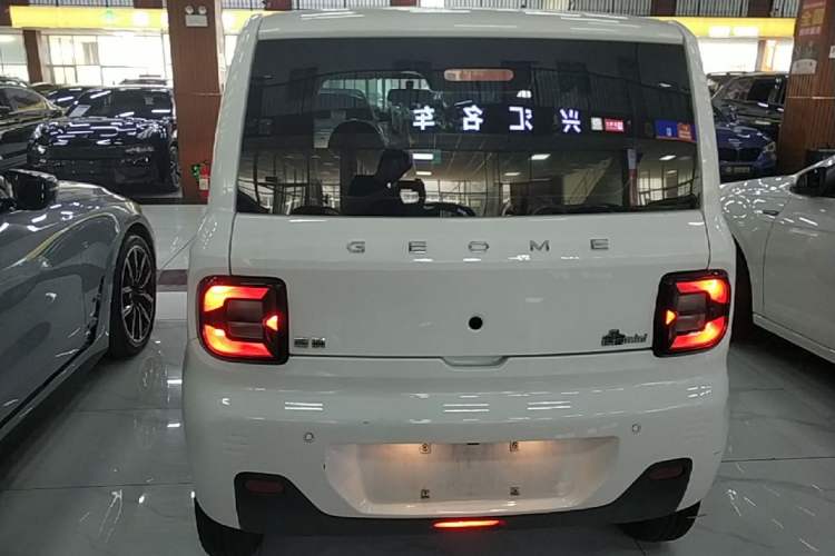 Used Geely Galaxy Panda 2023 Panda Mini 200km Endurance Bear Rear
