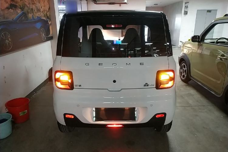 Used Geely Galaxy Panda 2023 Panda Mini 200km Dynamic Bear Rear