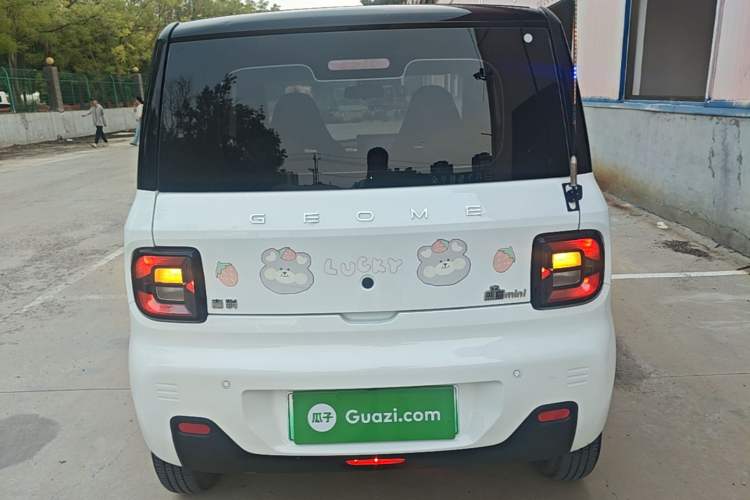 Used Geely Galaxy Panda 2023 Panda Mini 200km Endurance Bear Rear