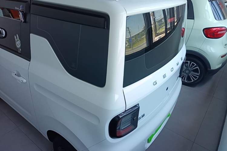 Used Geely Galaxy Panda 2023 Panda Mini 200km Endurance Bear Rear Left 45 Deg
