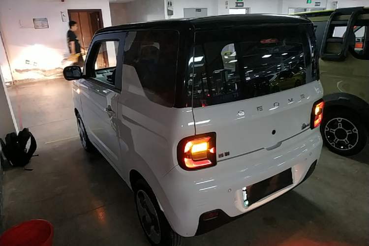 Used Geely Galaxy Panda 2023 Panda Mini 200km Dynamic Bear Rear Left 45 Deg