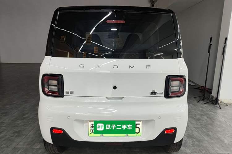 Used Geely Galaxy Panda 2023 Panda Mini New Year Edition Treasure Bear Rear
