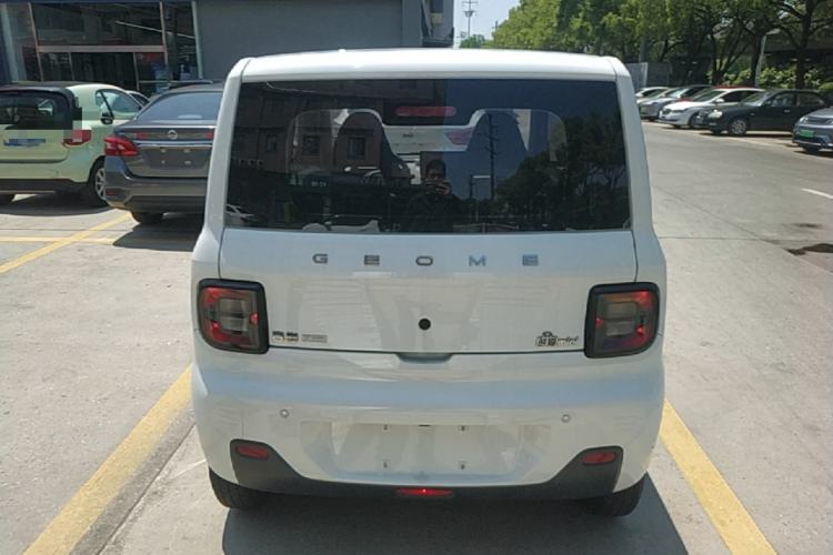 Used Geely Galaxy Panda 2023 Panda Mini 200km Endurance Bear Rear