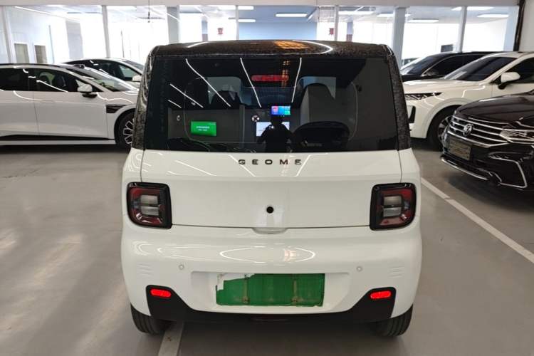 Used Geely Galaxy Panda 2023 Panda Mini 200km Endurance Bear Rear