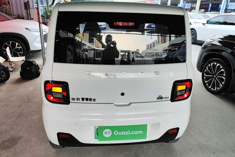 Used Geely Galaxy Panda 2023 Panda Mini 200km Endurance Bear Rear
