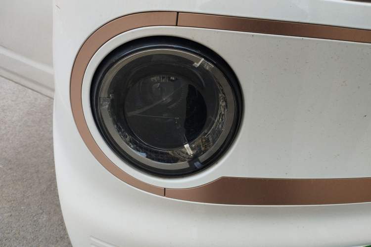 Used Geely Galaxy Panda 2023 Panda Mini 200km Endurance Bear Right Front Headlight