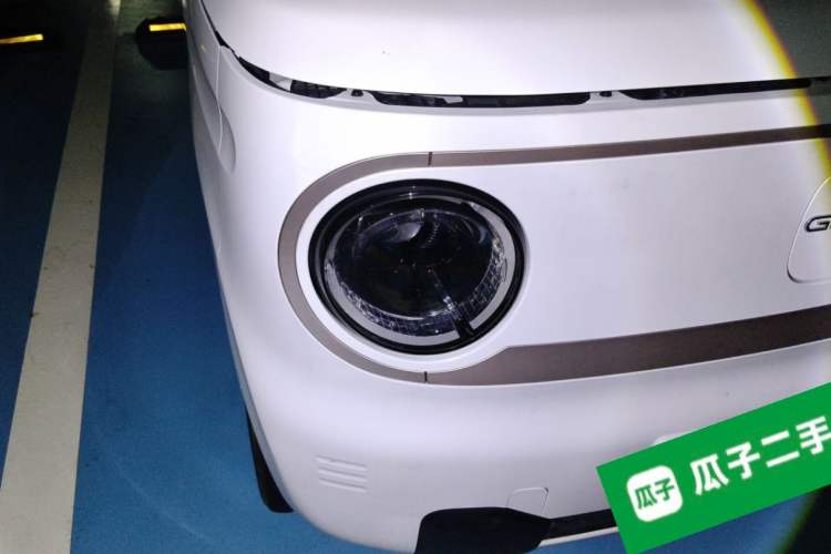Used Geely Galaxy Panda 2023 Panda Mini 200km Endurance Bear Right Front Headlight