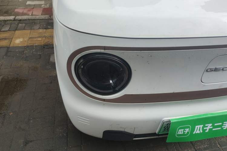 Used Geely Galaxy Panda 2023 Panda Mini 120km Super Cute Bear Right Front Headlight