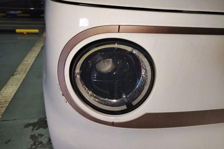 Used Geely Galaxy Panda 2023 Panda Mini 200km Endurance Bear Right Front Headlight
