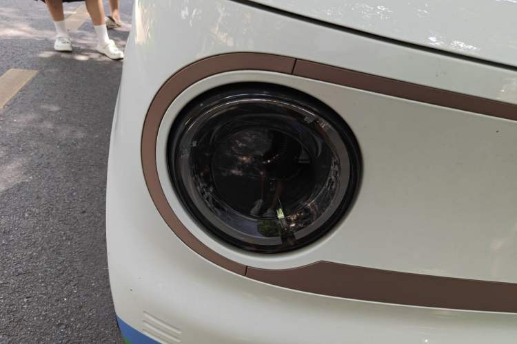 Used Geely Galaxy Panda 2023 Panda Mini 200km Endurance Bear Right Front Headlight