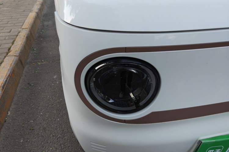 Used Geely Galaxy Panda 2023 Panda Mini 120km Asian Games Edition Right Front Headlight