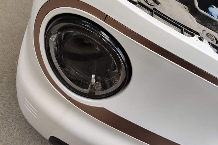 Used Geely Galaxy Panda 2023 Panda Mini 200km Endurance Bear Right Front Headlight