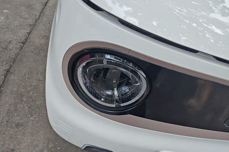Used Geely Galaxy Panda 2023 Panda Mini 200km Endurance Bear Right Front Headlight