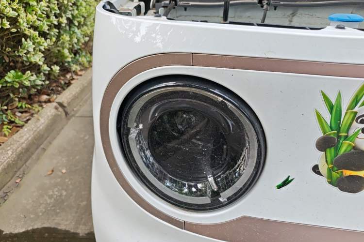 Used Geely Galaxy Panda 2023 Panda Mini 200km Endurance Bear Right Front Headlight