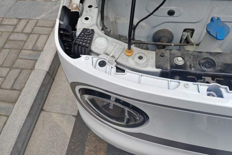 Used Geely Galaxy Panda 2023 Panda Mini 200km Endurance Bear Right Front Headlight