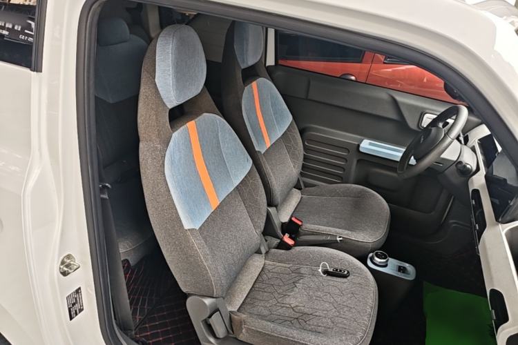 Used Geely Galaxy Panda 2023 Panda Mini 200km Endurance Bear Right Front Seat