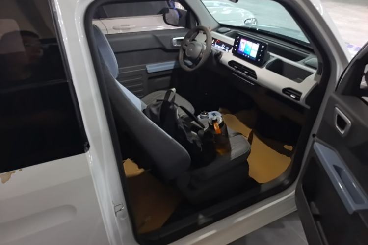Used Geely Galaxy Panda 2023 Panda Mini 200km Endurance Bear Right Front Seat
