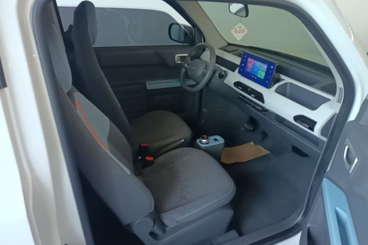 Used Geely Galaxy Panda 2023 Panda Mini 200km Endurance Bear Right Front Seat