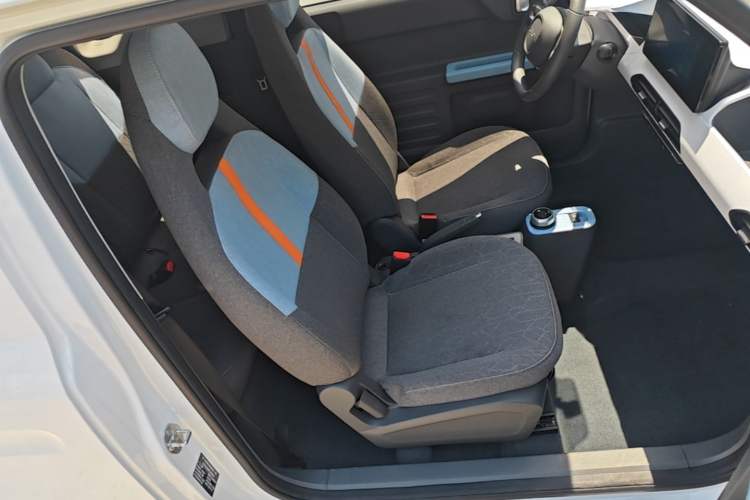 Used Geely Galaxy Panda 2023 Panda Mini 200km Endurance Bear Right Front Seat