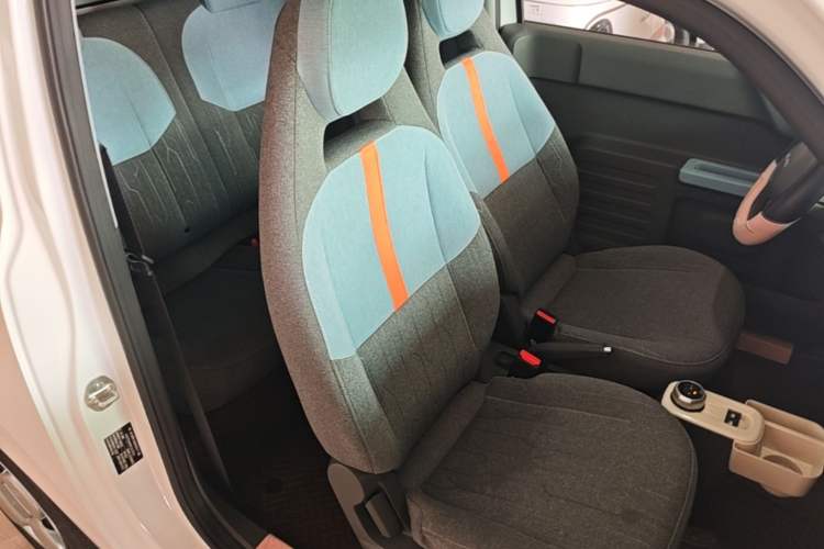 Used Geely Galaxy Panda 2023 Panda Mini 200km Endurance Bear Right Front Seat