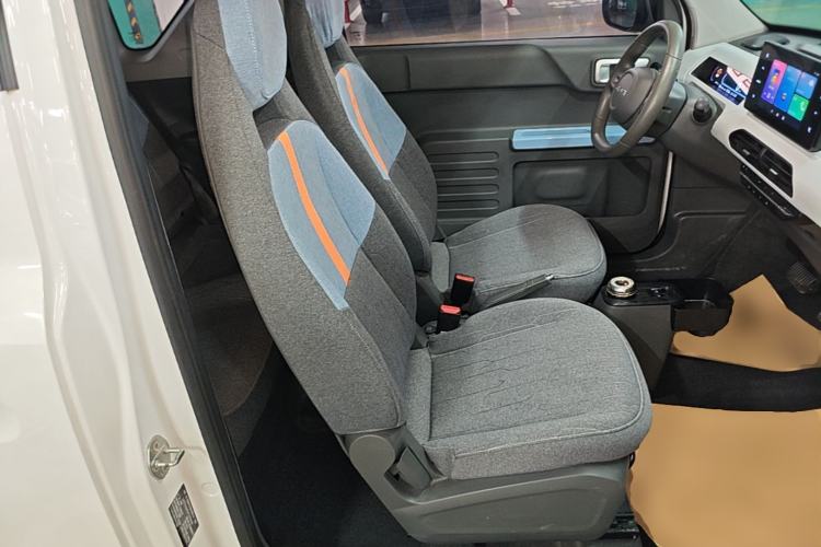 Used Geely Galaxy Panda 2023 Panda Mini 200km Endurance Bear Right Front Seat