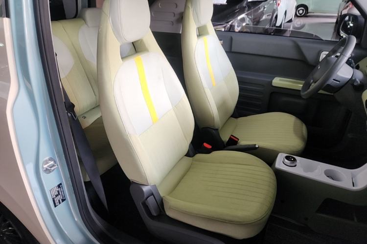 Used Geely Galaxy Panda 2023 Panda Mini 200km Endurance Bear Right Front Seat