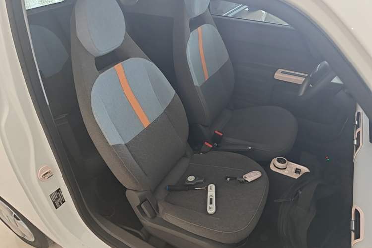 Used Geely Galaxy Panda 2023 Panda Mini 200km Endurance Bear Right Front Seat