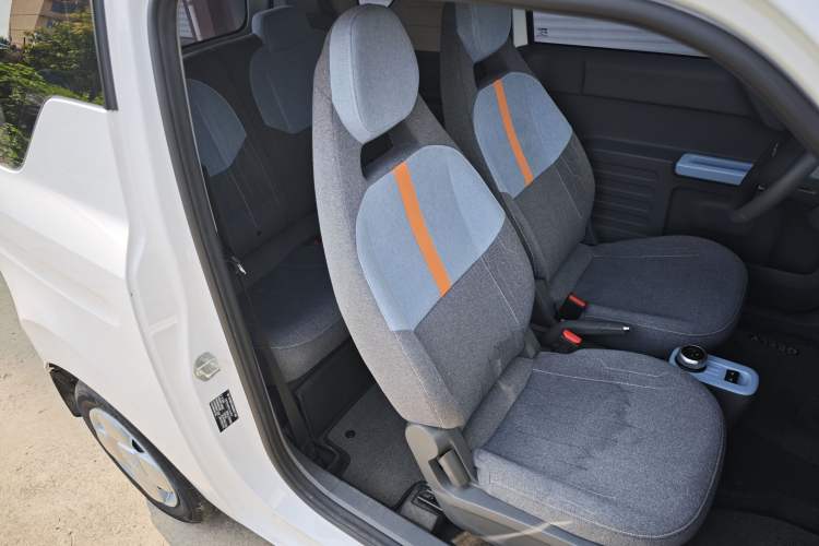 Used Geely Galaxy Panda 2023 Panda Mini 200km Endurance Bear Right Front Seat