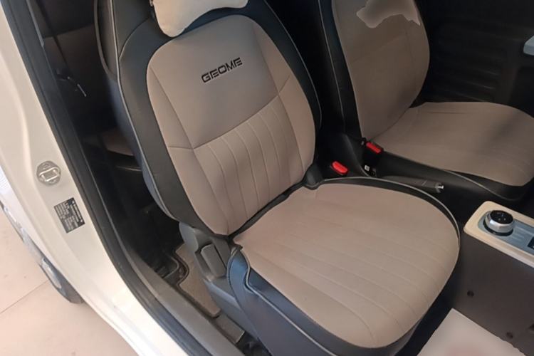 Used Geely Galaxy Panda 2023 Panda Mini 200km Endurance Bear Right Front Seat