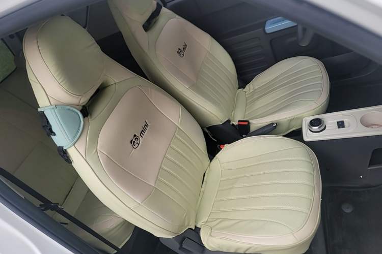 Used Geely Galaxy Panda 2023 Panda Mini 200km Endurance Bear Right Front Seat