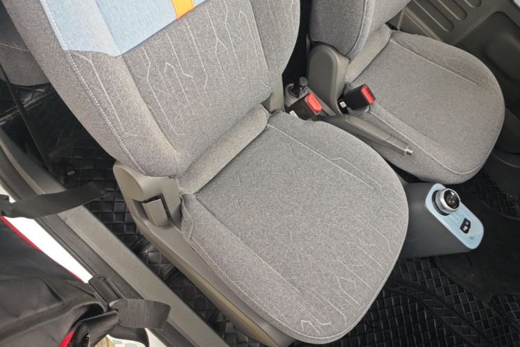 Used Geely Galaxy Panda 2023 Panda Mini 200km Endurance Bear Right Front Seat