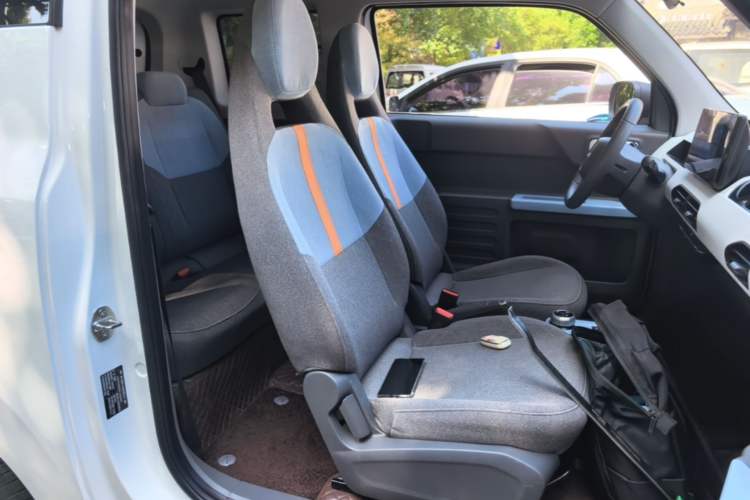 Used Geely Galaxy Panda 2023 Panda Mini 200km Endurance Bear Right Front Seat