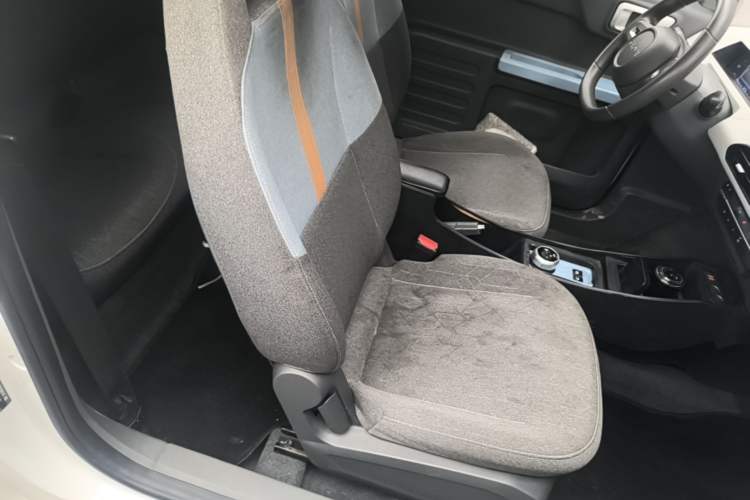 Used Geely Galaxy Panda 2023 Panda Mini 200km Endurance Bear Right Front Seat