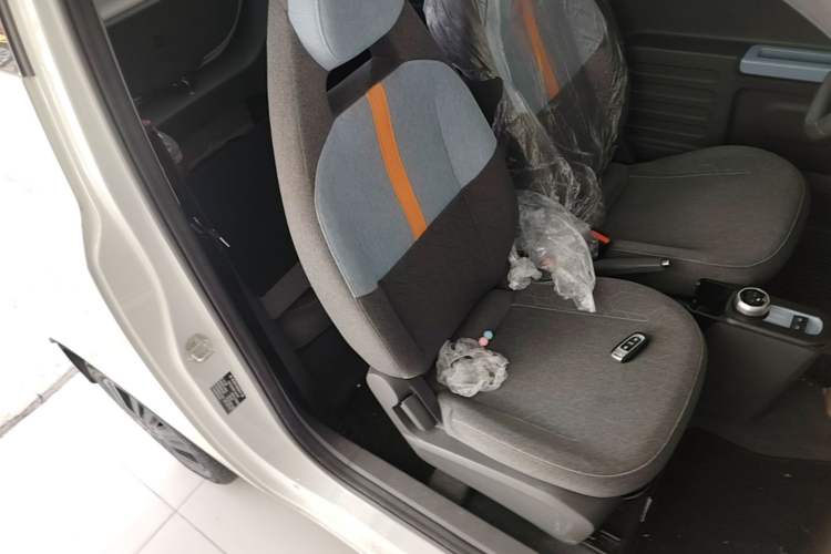 Used Geely Galaxy Panda 2023 Panda Mini 200km Endurance Bear Right Front Seat