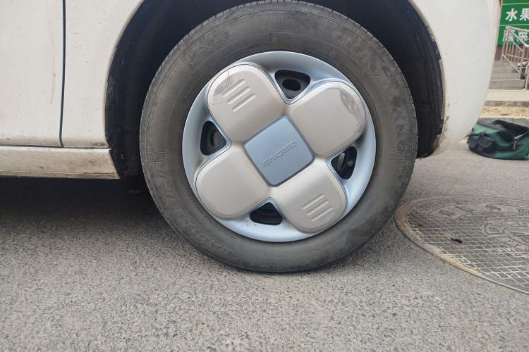 Used Geely Galaxy Panda 2023 Panda Mini 200km Endurance Bear Right Front Wheel Hub