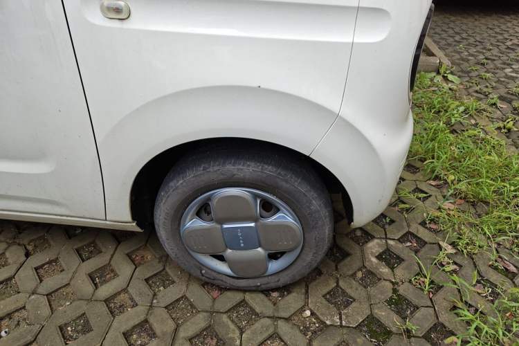 Used Geely Galaxy Panda 2023 Panda Mini 120km Cute Bear Right Front Wheel Hub