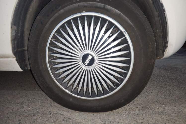 Used Geely Galaxy Panda 2023 Panda Mini 200km Endurance Bear Right Front Wheel Hub