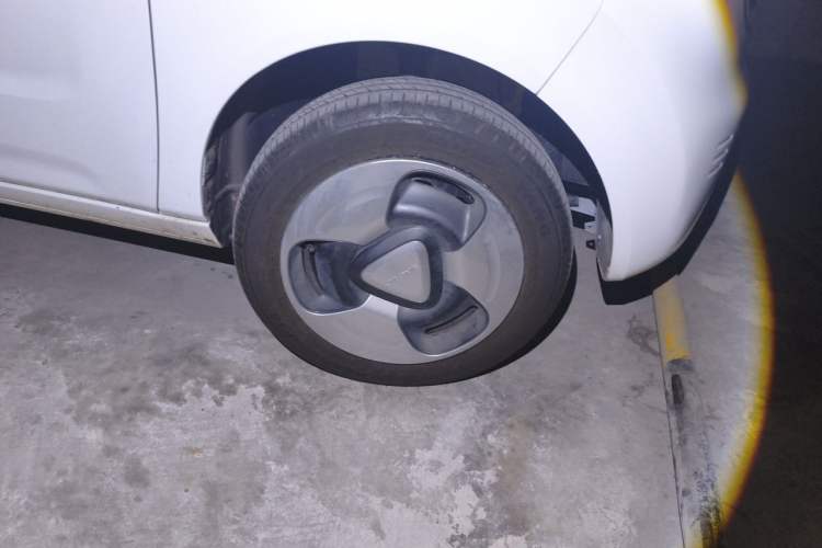 Used Geely Galaxy Panda 2023 Panda Mini 200km Dynamic Bear Right Front Wheel Hub