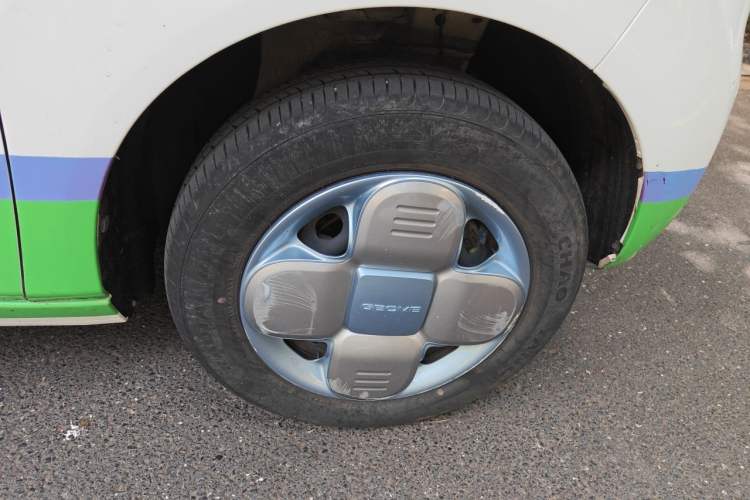 Used Geely Galaxy Panda 2023 Panda Mini 200km Endurance Bear Right Front Wheel Hub