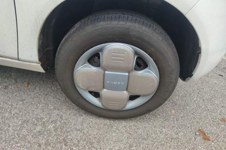 Used Geely Galaxy Panda 2023 Panda Mini 200km Endurance Bear Right Front Wheel Hub