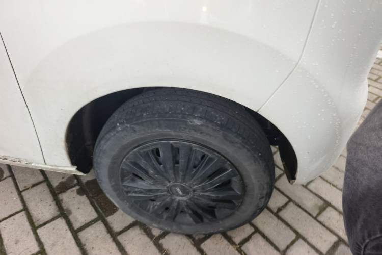 Used Geely Galaxy Panda 2023 Panda Mini 200km Endurance Bear Right Front Wheel Hub