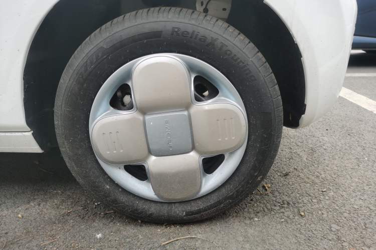 Used Geely Galaxy Panda 2023 Panda Mini 120km Asian Games Edition Right Front Wheel Hub