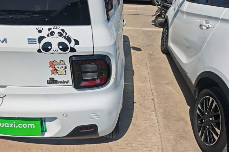 Used Geely Galaxy Panda 2023 Panda Mini 200km Endurance Bear Right Rear Taillight