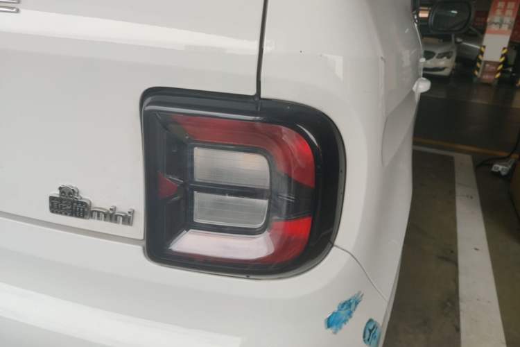 Used Geely Galaxy Panda 2023 Panda Mini 200km Endurance Bear Right Rear Taillight