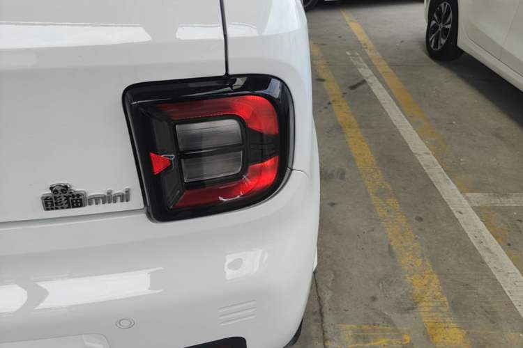 Used Geely Galaxy Panda 2023 Panda Mini 200km Dynamic Bear Right Rear Taillight