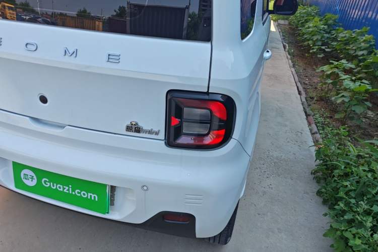Used Geely Galaxy Panda 2023 Panda Mini 200km Endurance Bear Right Rear Taillight