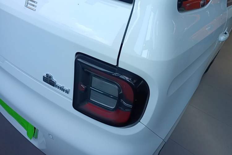 Used Geely Galaxy Panda 2023 Panda Mini 200km Endurance Bear Right Rear Taillight
