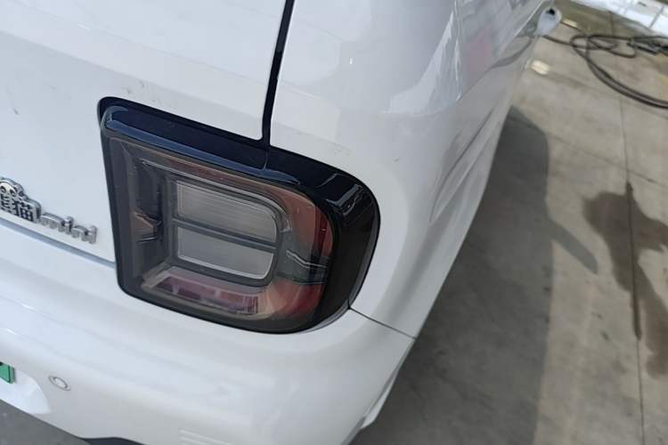 Used Geely Galaxy Panda 2023 Panda Mini 120km Super Cute Bear Right Rear Taillight